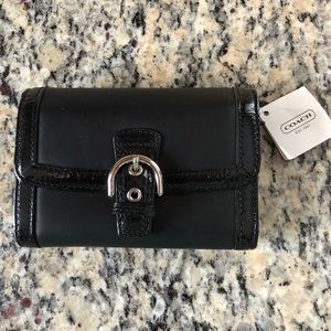 COACH LADIES WALLET  Black w/change purse